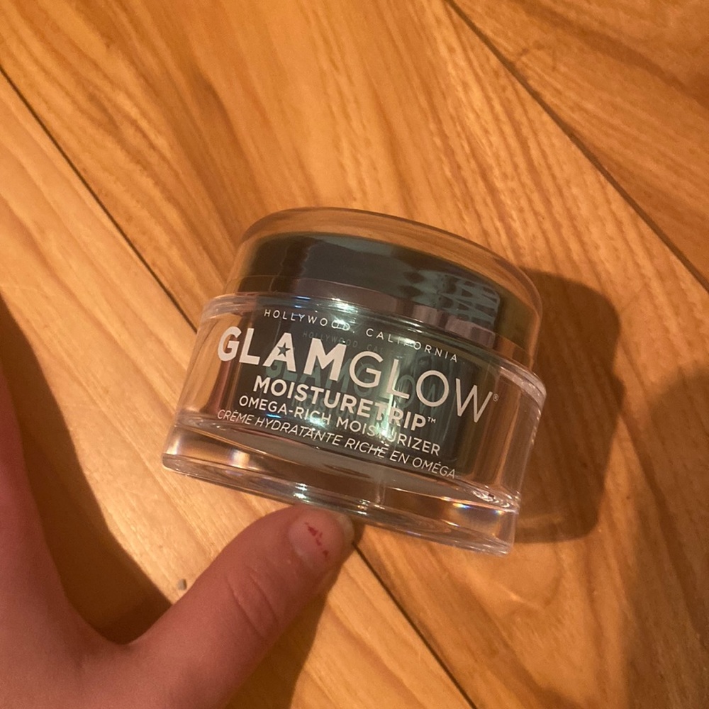 🆕 Glam glow moisture trip omega rich moisturizer